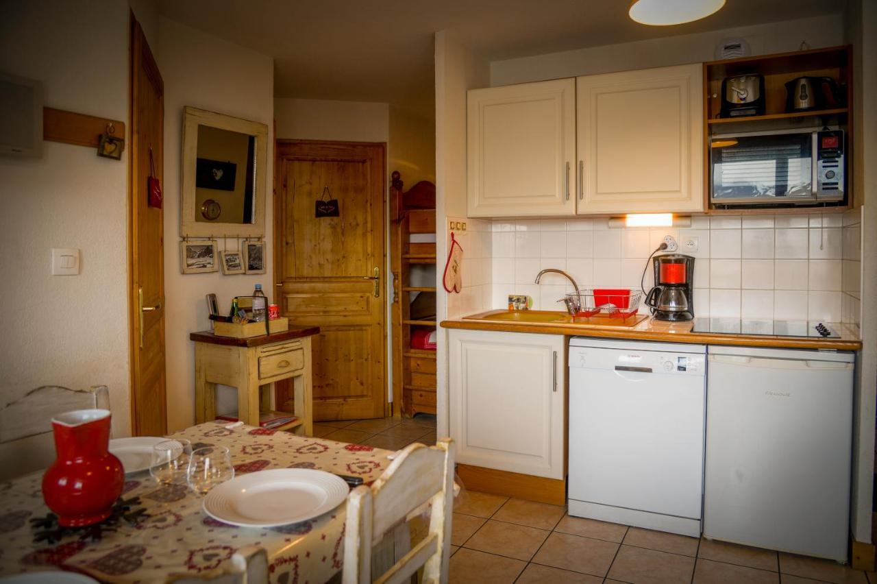 T2 Meuble Tourisme 3 Etoiles, Pied Des Pistes-Parking Prive Avec Balcon Et Superbe Vue Apartment Лес дьо Алпс Екстериор снимка